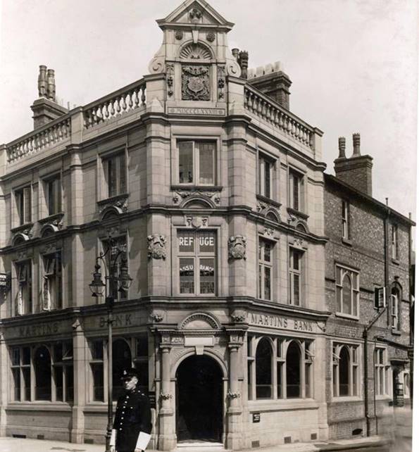 1922 Altrincham Branch Exterior as L & Y Bank.jpg