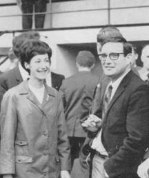 1966 Gloria Dourass at Inter Bank AA Meeting Motspur Park MBM-Wi66P32.jpg
