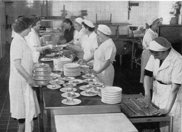 1958 Head office Restaurant 4 Water St Waitresses Line Up MBM-Sp1958P29.jpg